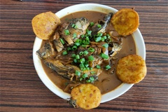 杂鱼锅贴