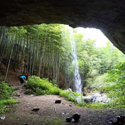 路遥知马力,水滴可穿石 水滴穿石美景