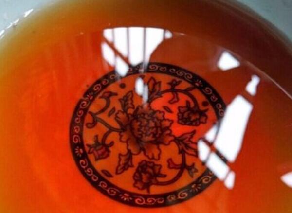 红米酒 呈红色的红米酒