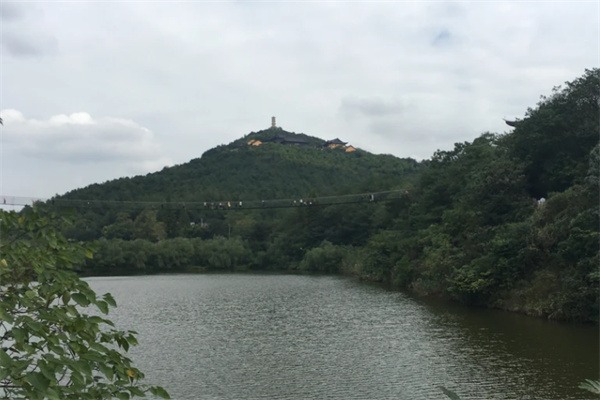 远离喧嚣,寻觅宁静——探秘湖州长兴仙山湖 仙山湖吊桥