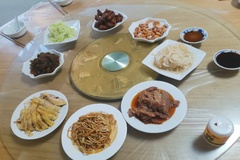 一桌美食