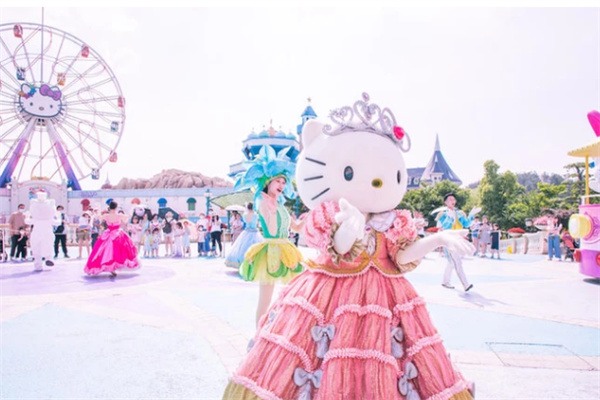 到安吉,不要错过Hello Kitty乐园的童趣冒险哟 凯蒂表演