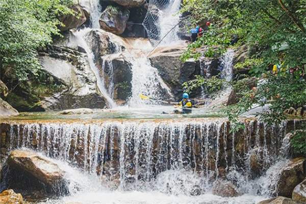 临安大明山夏日溯溪攻略:解锁你的清凉水上盛宴 溯溪景色