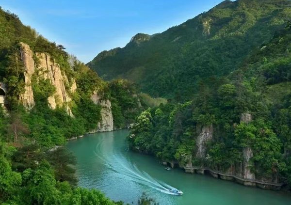 百丈岭的另一种打开方式 青山绿水