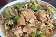 豆皮青椒炒肉