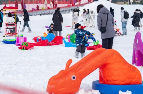 在临安昌化镇,风之谷也有了属于自己的滑雪场 雪乐园