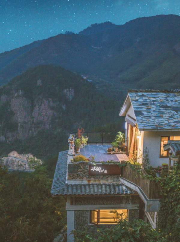 岁末将至,那就“相见”吧 相见村星空