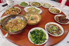 一桌农家菜