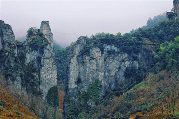 自驾浙西天路,探索古村落与自然奇观 山门景观