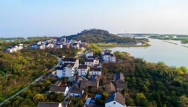 远离喧嚣,在三山岛感受自然风光 苏州三山岛建筑群