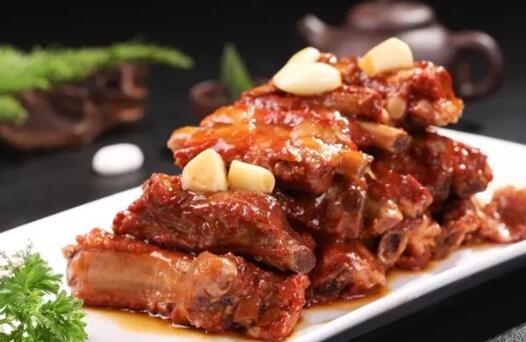 安吉食遇记:探寻当地不可错过的经典美食 一品酱排骨