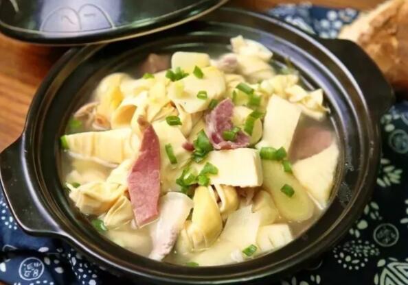安吉食遇记:探寻当地不可错过的经典美食 腌笃鲜