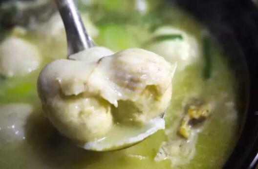 安吉食遇记:探寻当地不可错过的经典美食 秘制豆腐丸