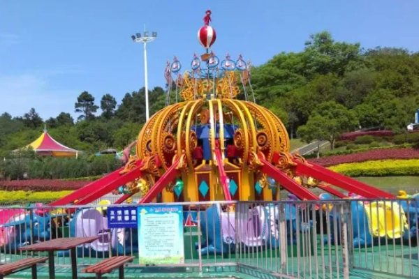 龙背山游乐园
