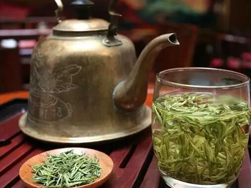 教你如何正确的冲泡安吉 泡茶