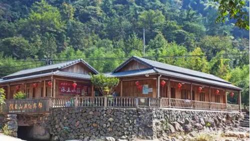 都市老年人青睐安吉农家 旅游景区