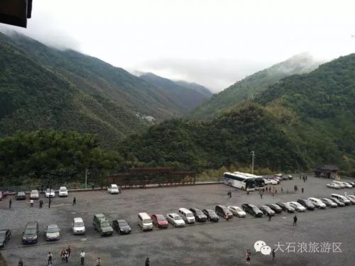 深溪大石浪免费日 八点的停车场